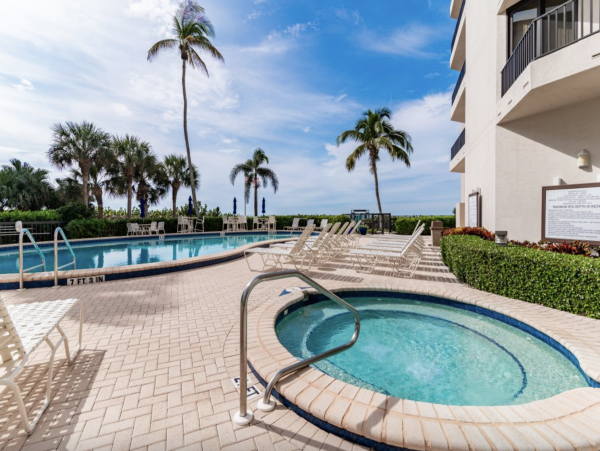 South end Marco Island Luxury Condo 3 month minimum